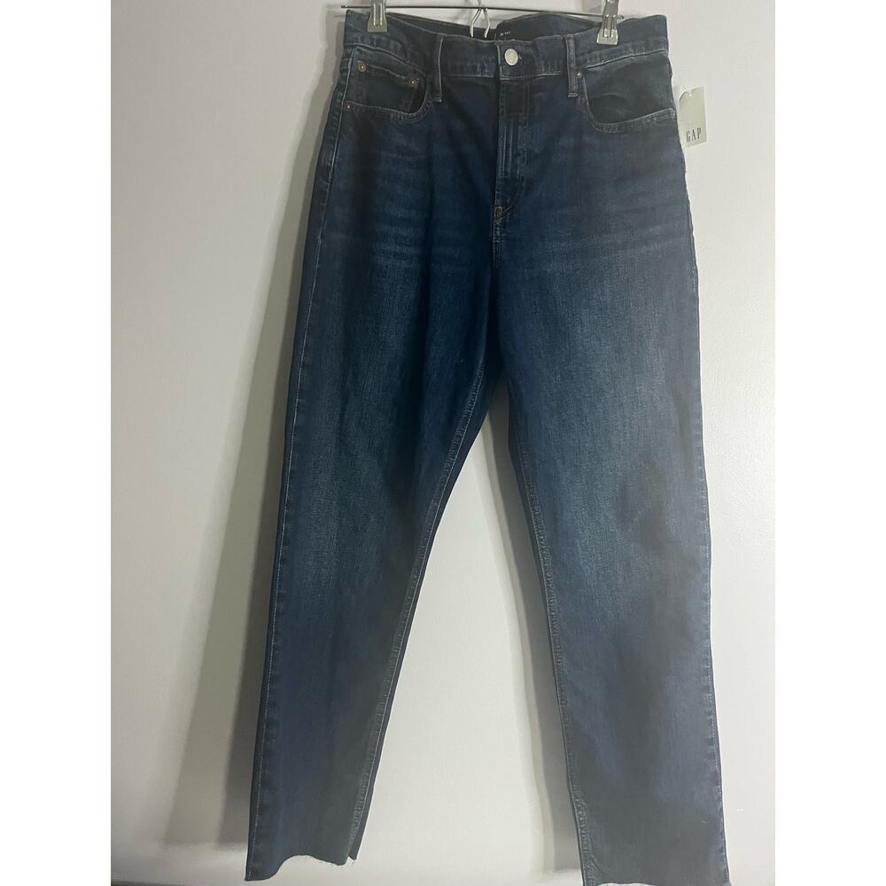 Gap NWT Woman’s size 30 Tall Blue dark wash straight jeans
